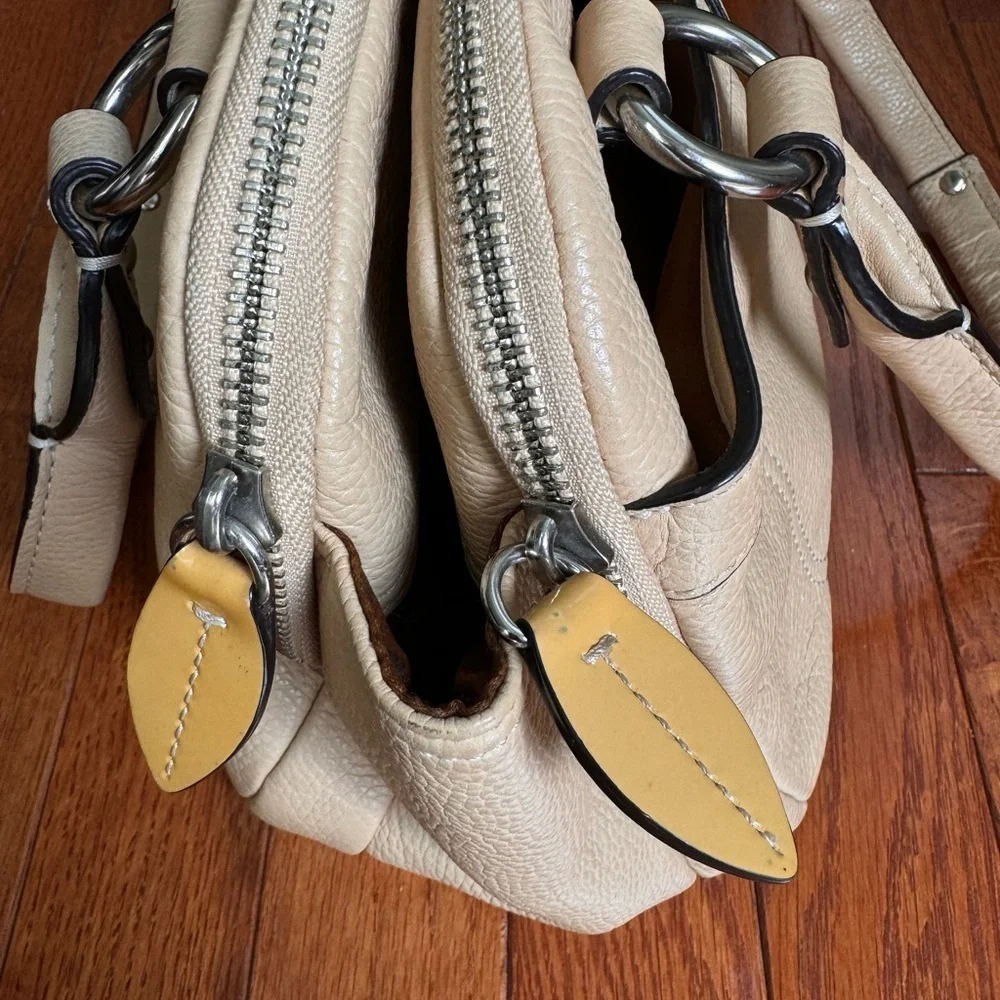 Coach Penelope Genuine Leather Purse - Picture 12 of 16